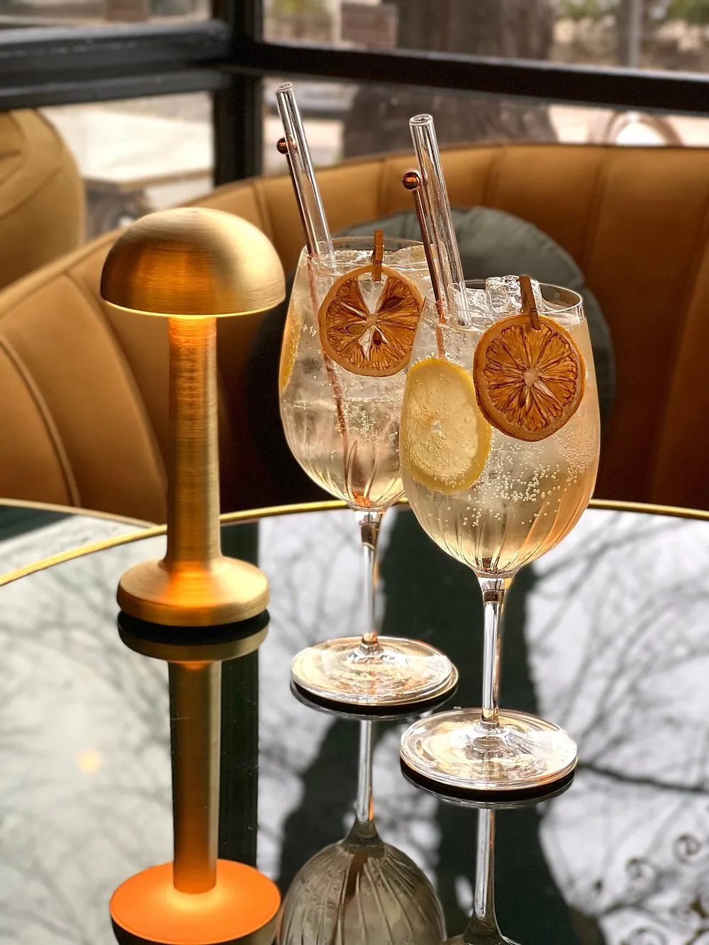 Cocktails installés côté bar, Le Flore